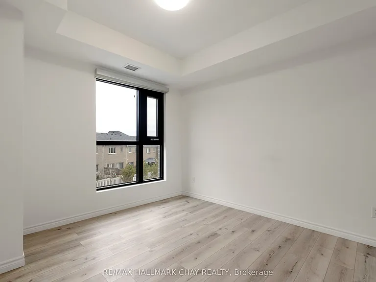 30 Hanmer St W #202 — Photo 19
