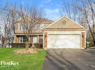 509 Surrey Ridge Dr, Cary, IL 60013