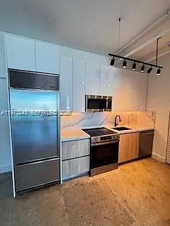 700 NE 25th St #1701 — Photo 5