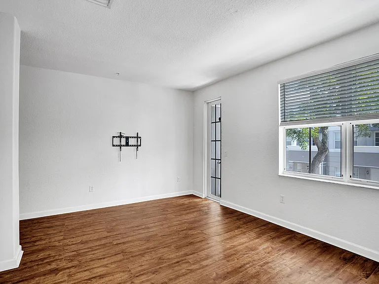 3911 Shoma Dr — Photo 30