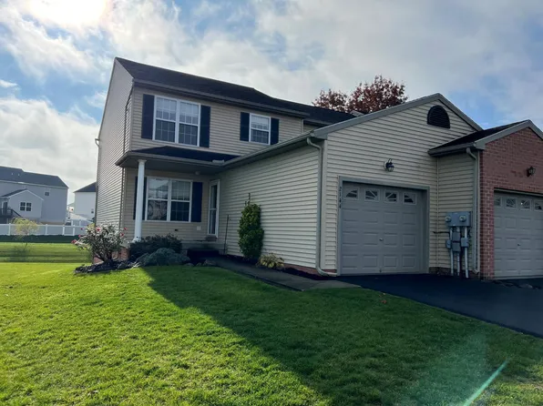 2144 Penn St #L-0201, Lebanon, PA 17042