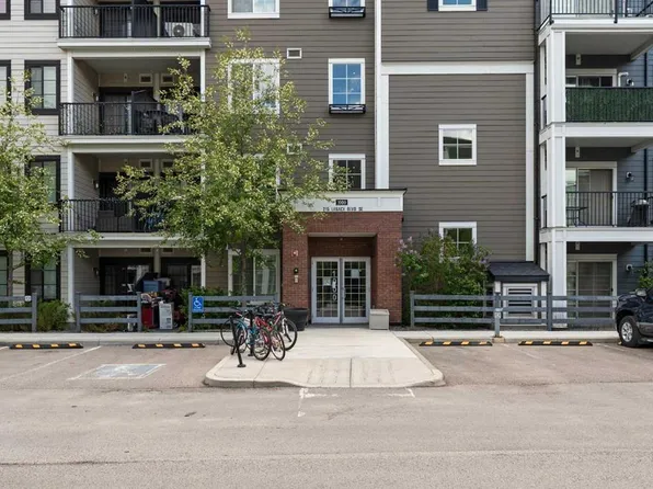 215 W Legacy Blvd SE #1205, Calgary, AB T2X 3Z5