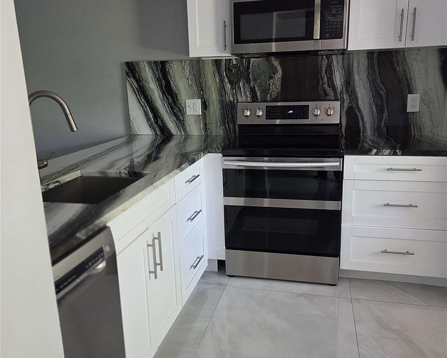 1st image of 2706 Nassau Bnd APT A2