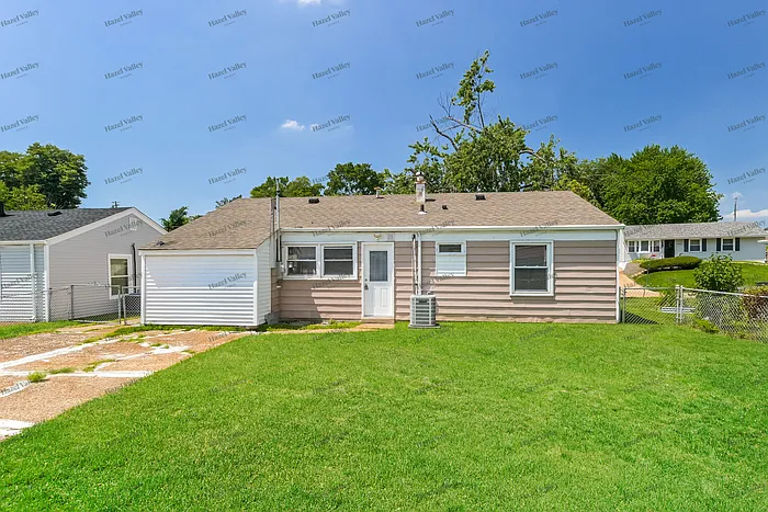 4147 Davis St — Photo 13