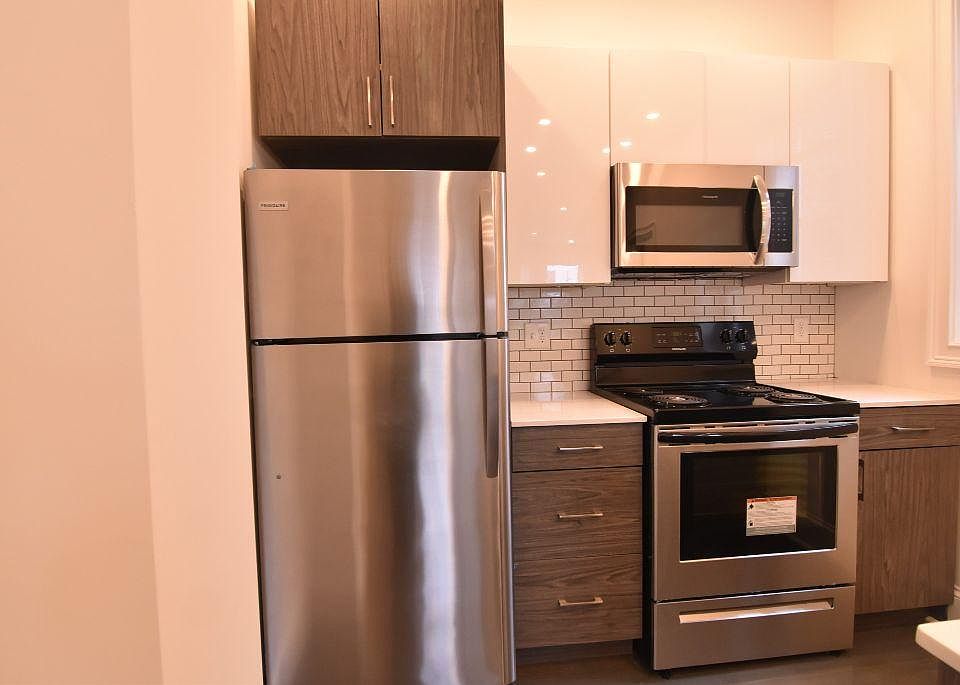 1st image of 120 Peterborough St #Epmggyp8r