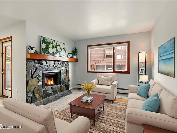 5th image of 9740 Vanguard Dr APT 32