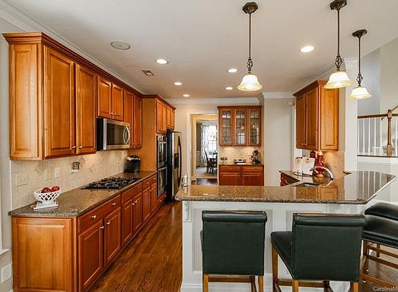 4th image of 21401 John Pines Dr