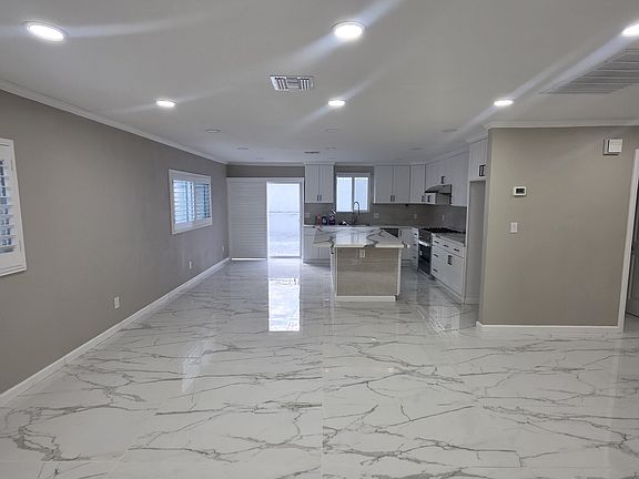3rd image of 52641 Avenue Martinez