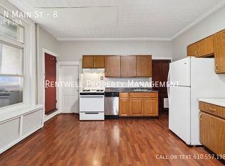 6 N Main St APT 8, Spring City, PA 19475
