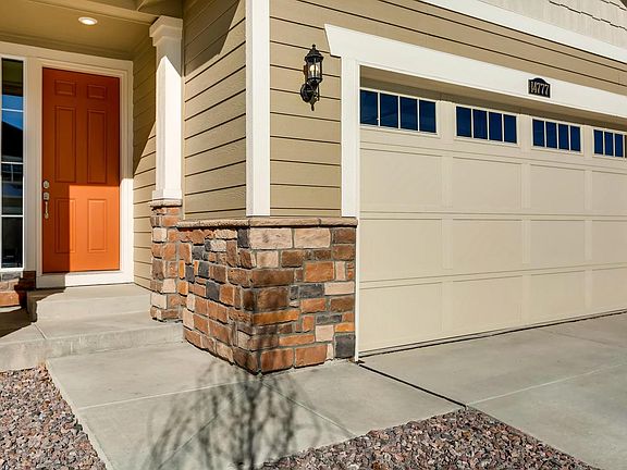 Very cheerful and comfortable home!