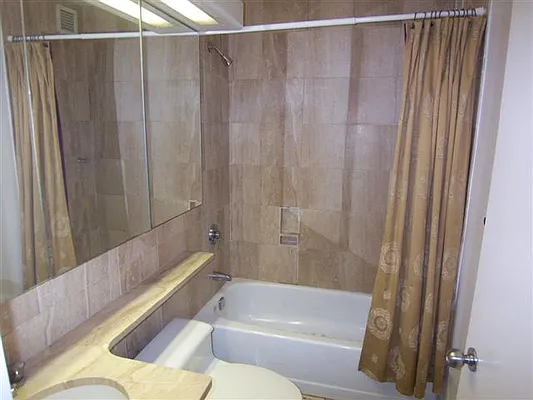 Sold by Luxury Habitat | media 15