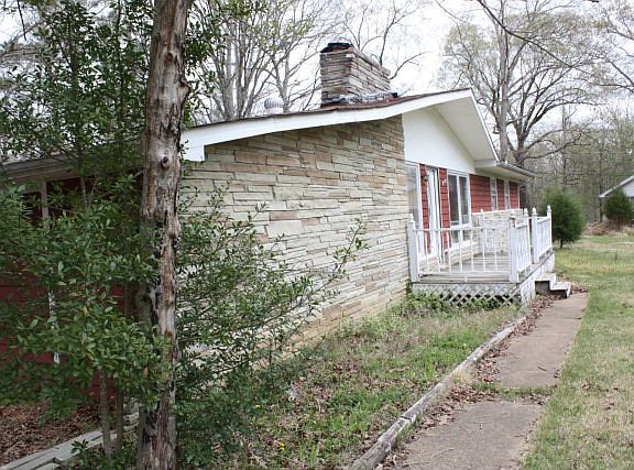 3rd image of 169 Doty St