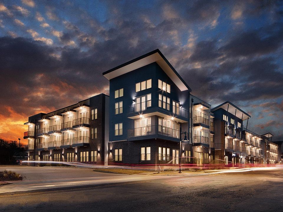 1st image of 2901 Stanley Ave #231