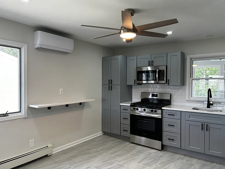459 Hobson Ave #2 — Photo 4