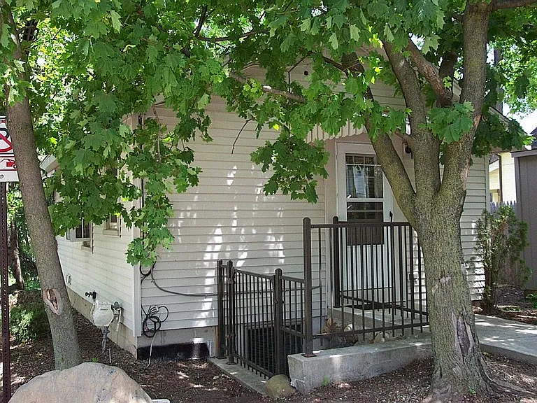 502 High St — Photo 2