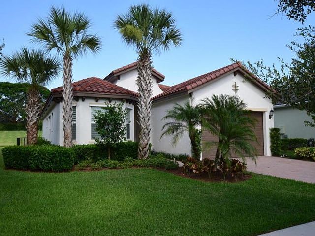 1st image of 2106 Belcara Ct