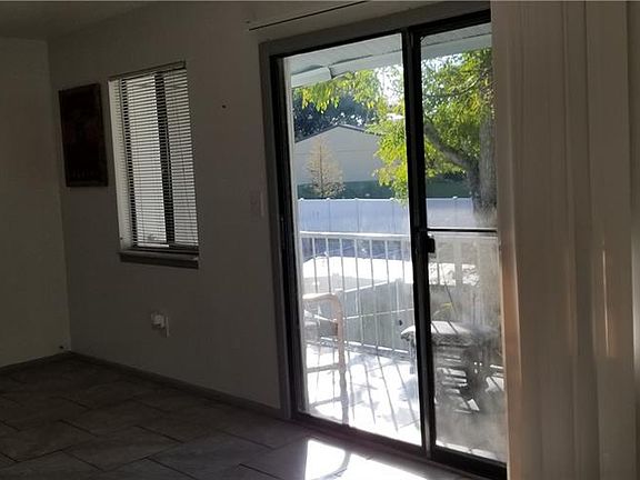 4th image of 221 Sharon 203 Dr