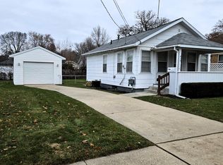 415 Julia St NE, Grand Rapids, MI 49505