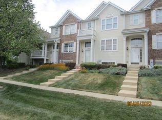 926 Emerald Dr, Hampshire, IL 60140
