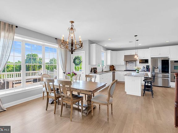2nd image of 42 Ridgeview Way