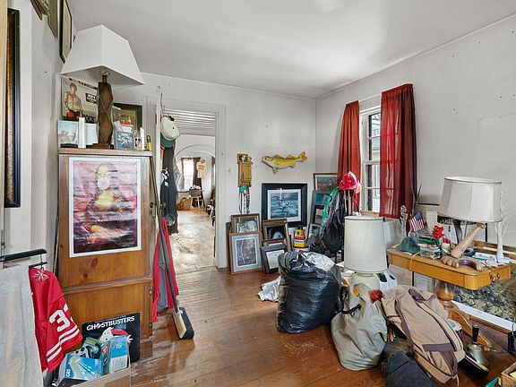 5th image of 1009 N 12th St
