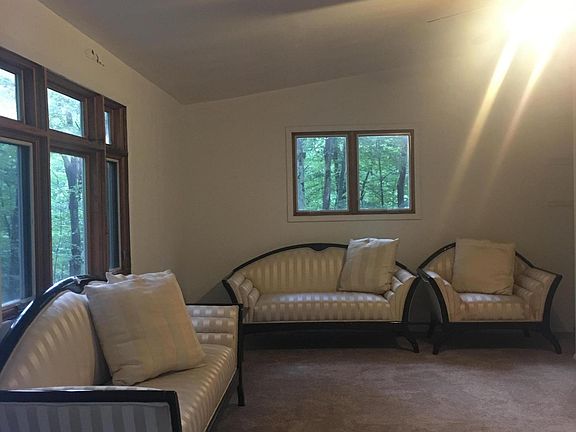 5th image of 1164 Kensington Dr