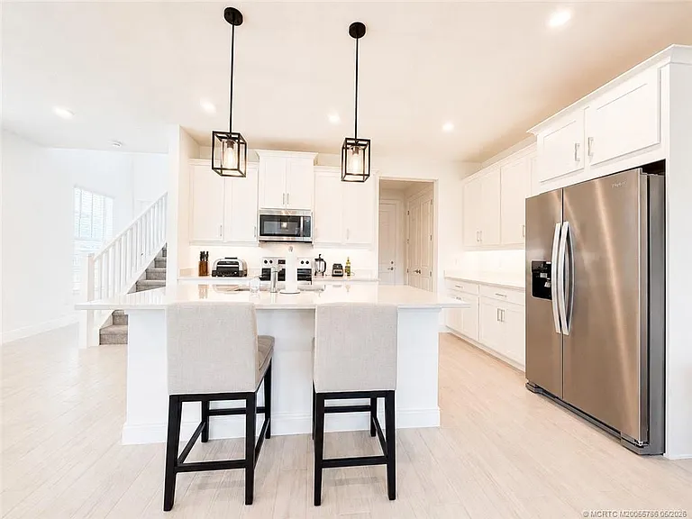 3583 NW Solange Ct — Photo 10