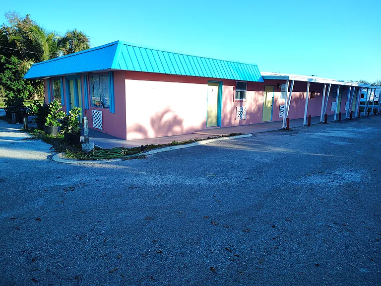 1422 US Highway 441 SE — Photo 22