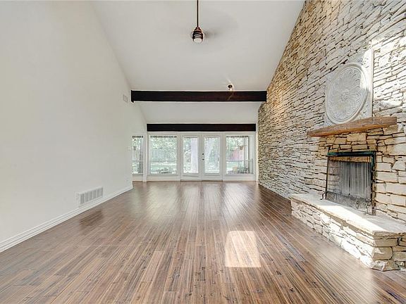 4th image of 3708 Beachview Dr