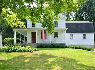 1 Hart St, Farmington, CT 06032