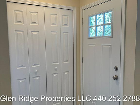 3rd image of 32794 Glen Dr