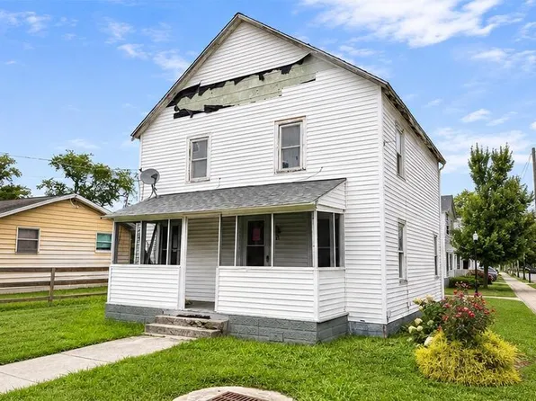 614 Peach St, Cape Charles, VA 23310