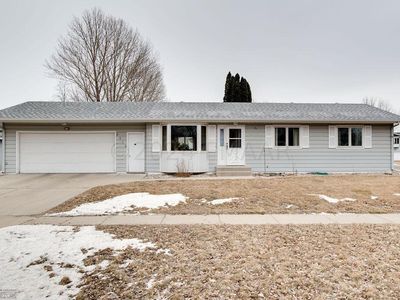 2710 22nd St S, Fargo, ND, 58103