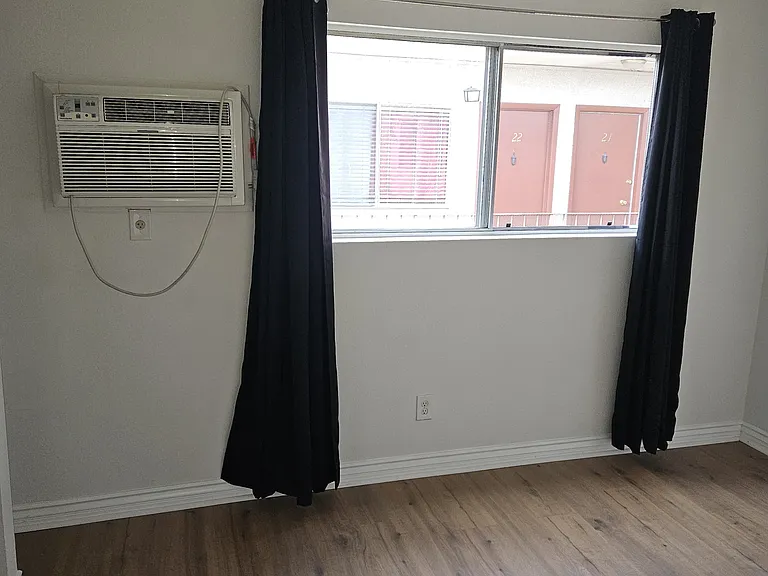 8809 Etiwanda Ave #16 — Photo 10