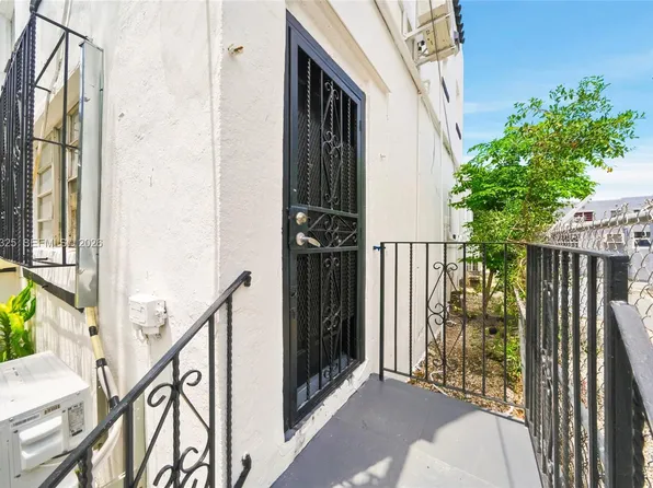 140 NW 9th Ave #2, Miami, FL 33128