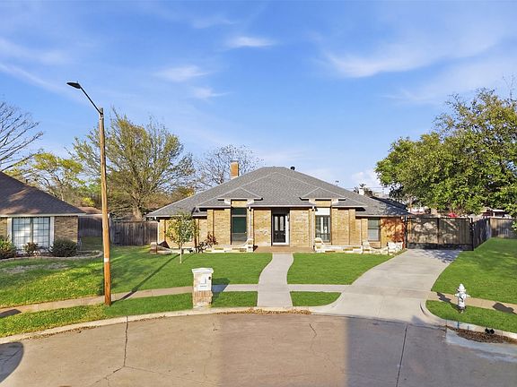 2nd image of 3801 Runge Ct E