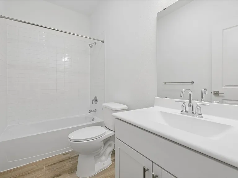 556 Day Station Dr — Photo 6