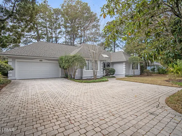 754 Island Cir E, Saint Helena Island, SC 29920