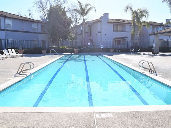 2nd image of 5201 Laguna Oaks Dr Unit 125