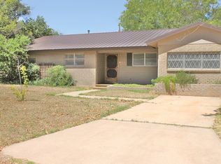 108 Hamilton Ave, Ballinger, TX 76821