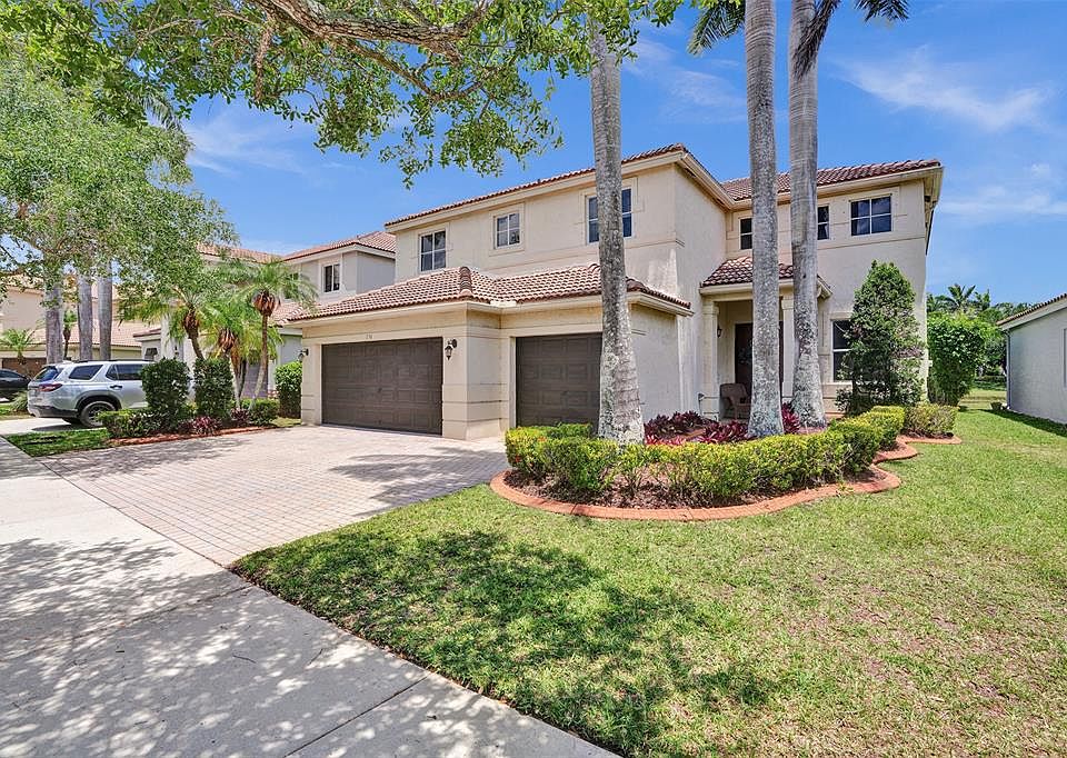 1st image of 736 Tulip Cir