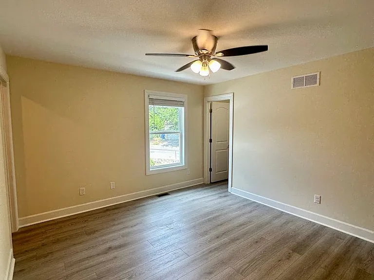522 Addison Ave — Photo 34