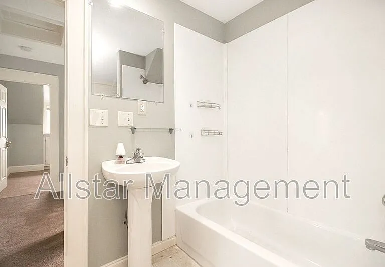 1562 Huguelet St — Photo 14
