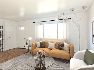 1308 Cricket Ln, Woodbridge, NJ 07095