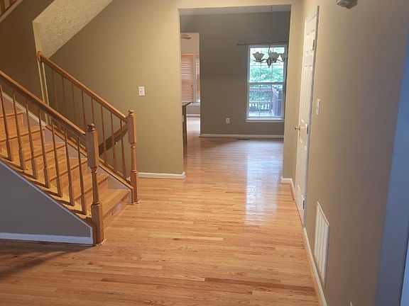 4th image of 8368 Frostwood Dr