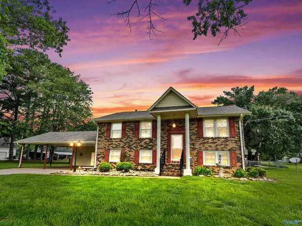 233 W Limestone Rd, Hazel Green, AL 35750