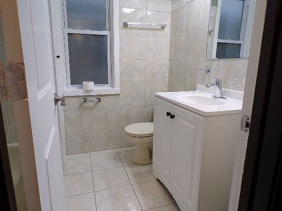 4th image of 5200 W Bloomingdale Ave