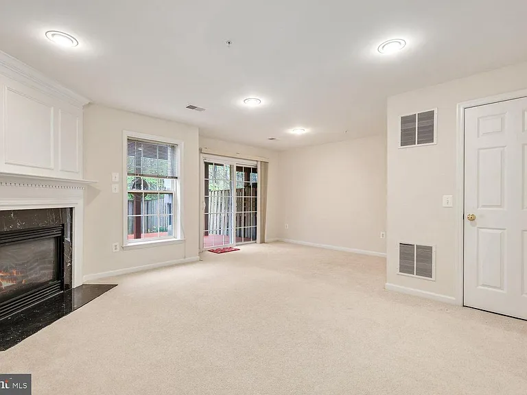 19421 Rayfield Dr — Photo 25