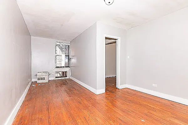 1st image of 265 Clarkson Ave #5