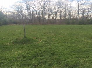 113 Falcon Ln, Cranston, RI 02921